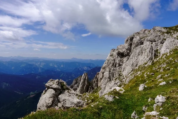 Montagne Rocheuse Avec Vue Magnifique Sur Autres Montagnes Autriche — Photo
