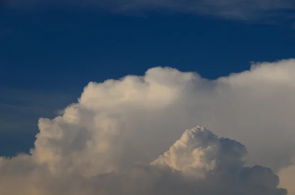 Schöne Wolken — Stockfoto