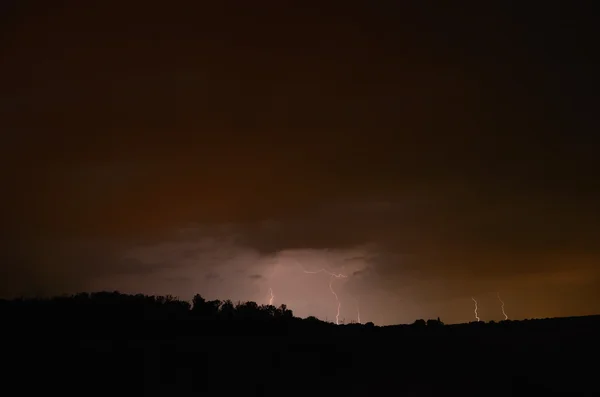 Mnoho záblesků a Černá Hora — Stock fotografie