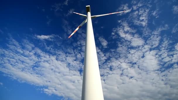 Windmühle und Himmel im Zeitraffer — Stockvideo