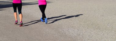 Panorama çalışan iki kadın