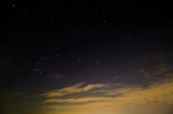 Sterrenhemel en wolken — Stockfoto