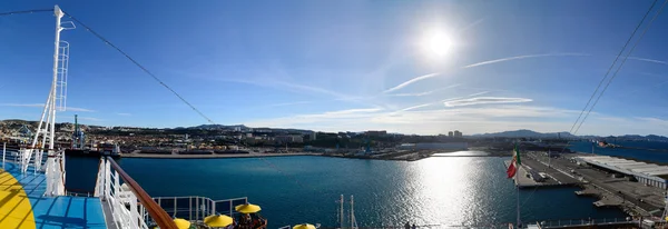 マルセイユ港船パノラマ — ストック写真