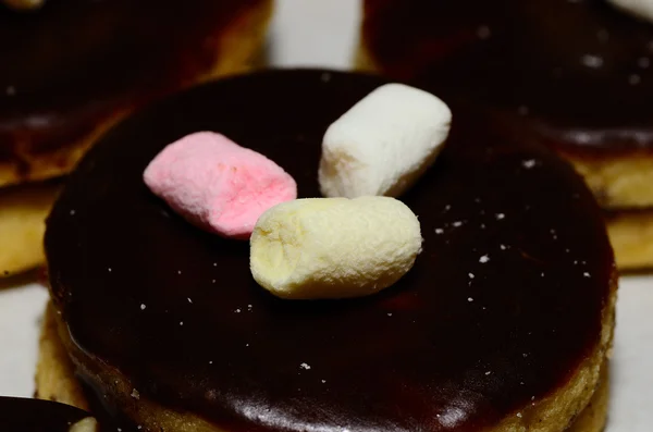 Biscotti al cioccolato rotoli colorati — Foto Stock
