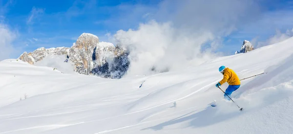 Síelés Csodálatos Panorámával Pale Sant Martino Castrozza Dolomitok Hegy Olaszország — Stock Fotó