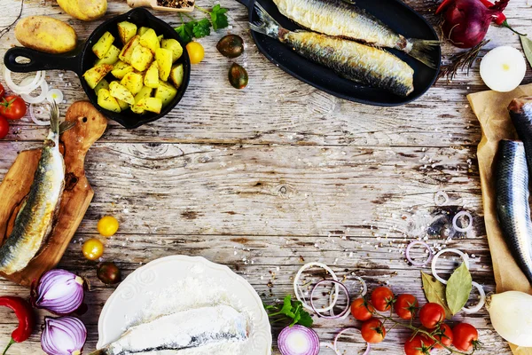 Background-Fried fish: herring with potatoes, Swedish traditiona — Stock Image Background-Fried fish: herring with potatoes, Swedish traditiona Stock Picture