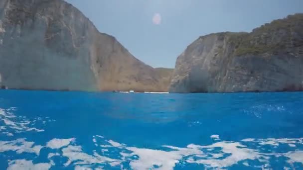 Zakynthos, Greece - sea cruise to the blue caves — Stock Video