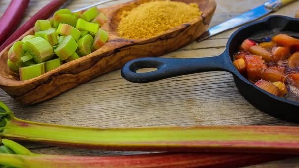 Cooking fresh rhubarb — Stock Video