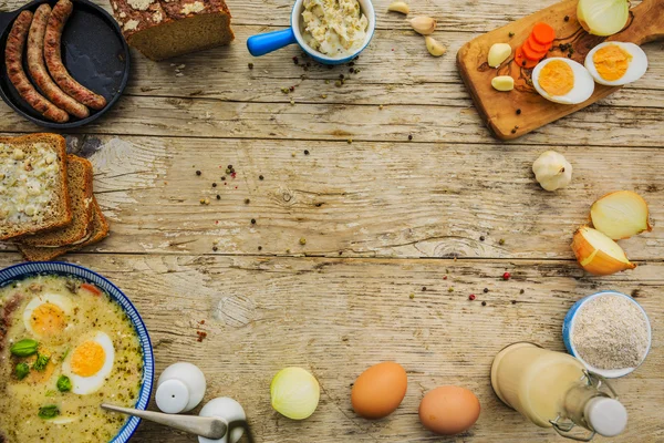 Traditionella polska gräddfil soppa — Stockfoto