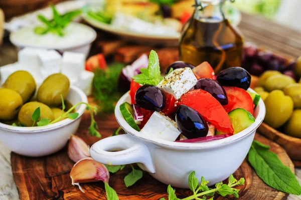 Greek salad, choriatiki — Stock Photo, Image