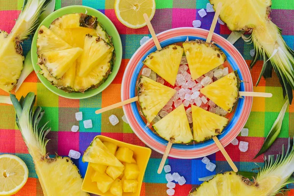 Pineaple - lekkernijen met ananas — Stockfoto