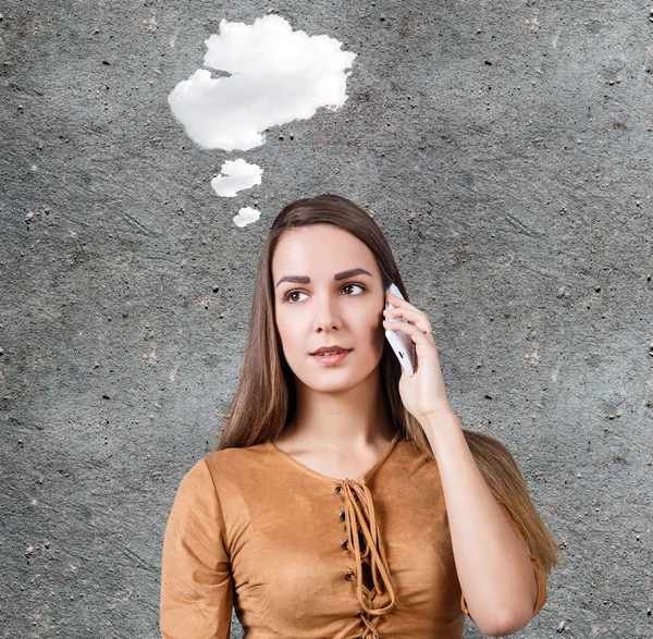 Young woman with idea cloud — Stock Photo, Image