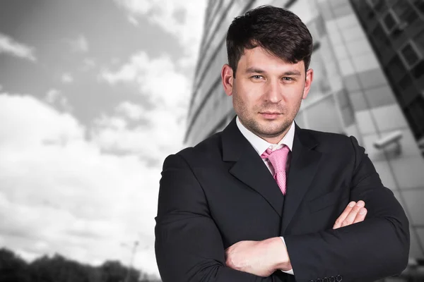 Retrato de joven hombre de negocios guapo — Foto de Stock