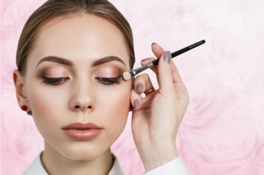 Uygulama göz farı makyaj sanatçısı