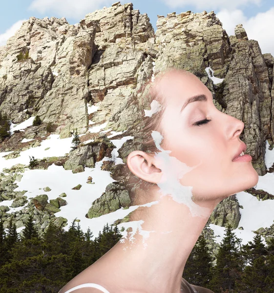 Double exposure of woman and nature. — Stock Photo, Image