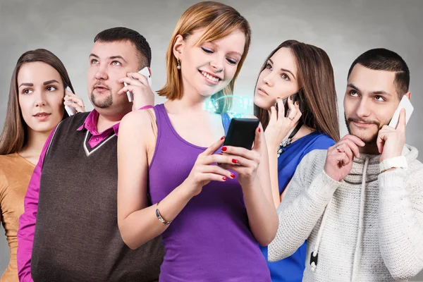 People using smart phone — Stock Photo, Image