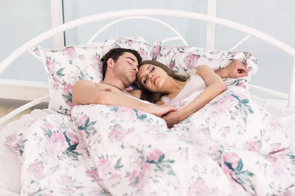Śpiąca para — Zdjęcie stockowe