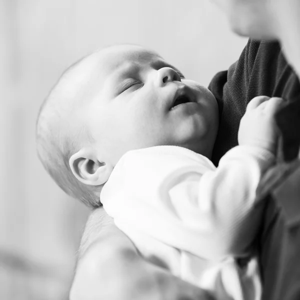 Pai com bebê — Fotografia de Stock