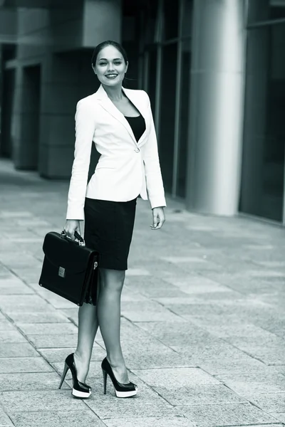 Fiduciosa donna d'affari — Foto Stock