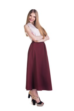 Gülümseyen genç kadın