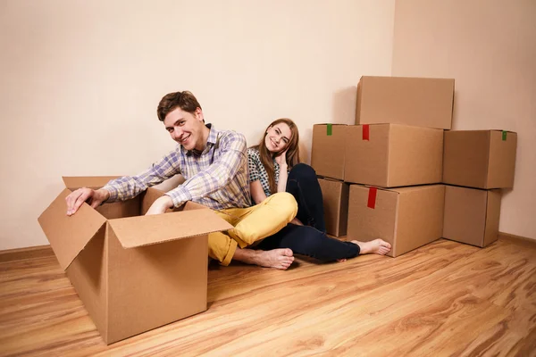 Young couple — Stock Photo, Image