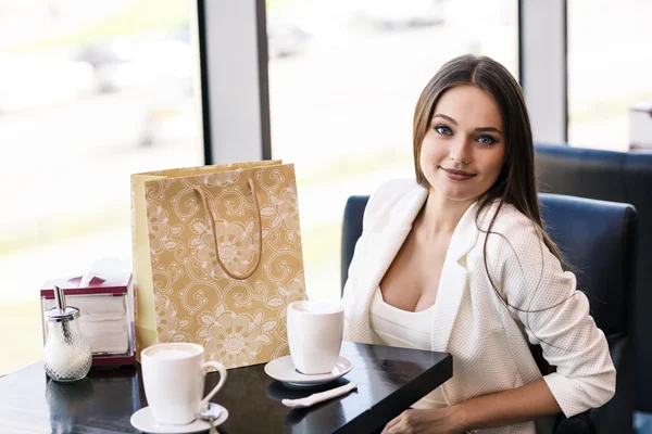 Mujer joven — Foto de Stock