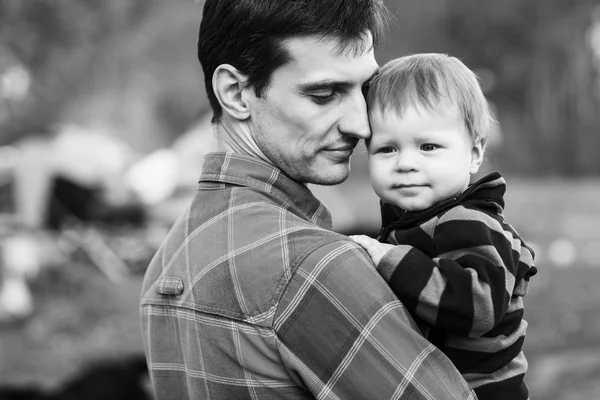 Father and son outdoors — Stock Photo, Image