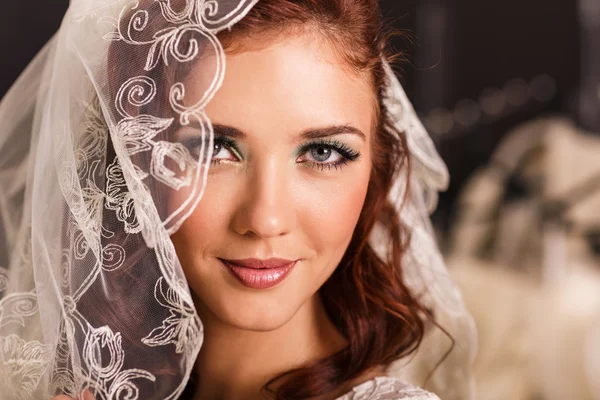 Beautiful bride — Stock Photo, Image