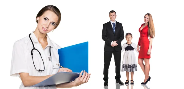 Hermosa familia con médico — Foto de Stock