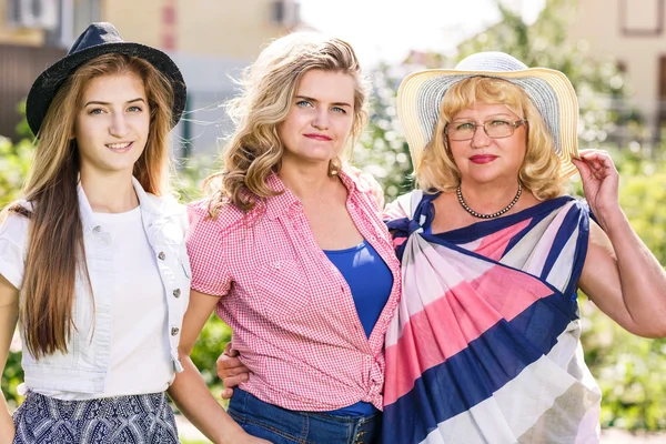 Grandmother ,mother and daughter — Stock Photo, Image