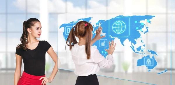 People looking to global business map — Stock Photo, Image