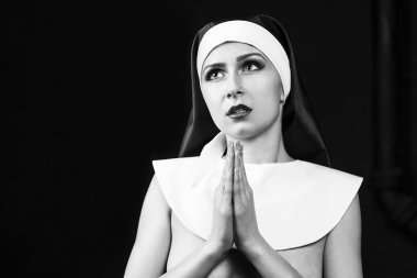 Genç seksi Rahibe portresi
