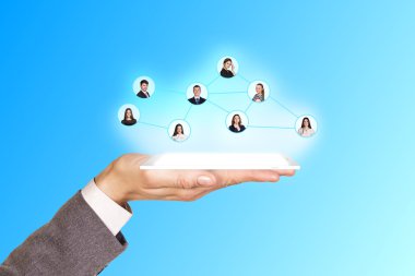 El tutar projeksiyon telefonla mans