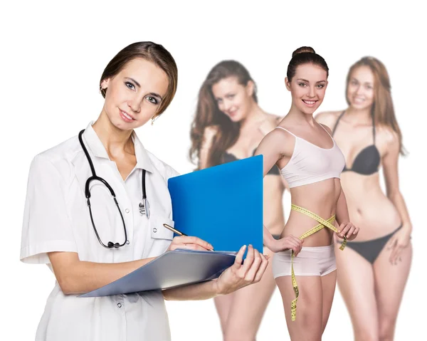 Médico consulta mulheres jovens — Fotografia de Stock