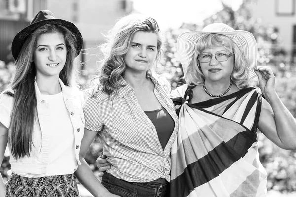 Abuela, madre e hija — Foto de Stock