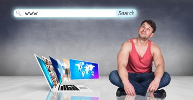 Dizüstü yerde duruyor