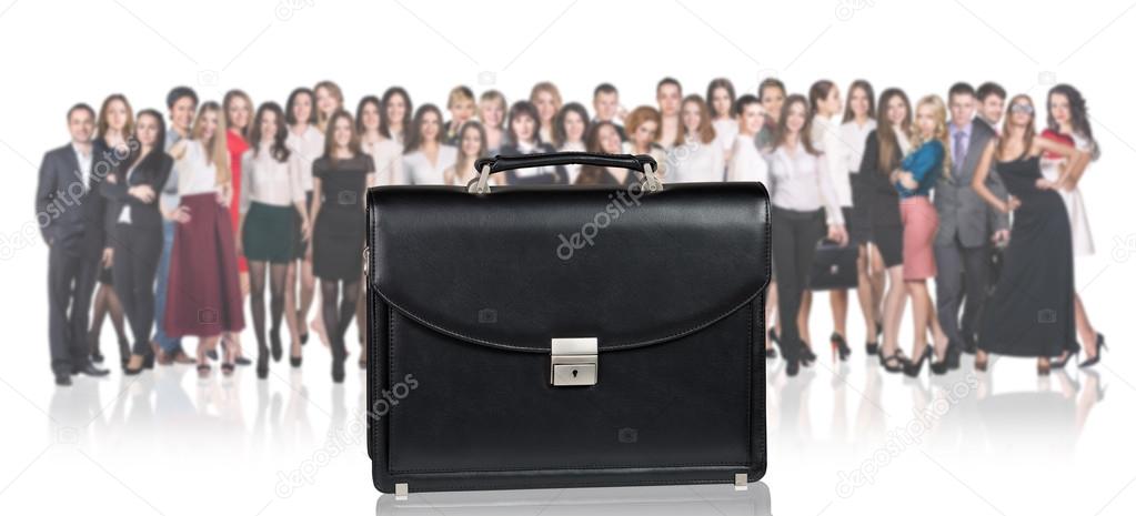 personas de negocios y plano de maletín negro foto de stock