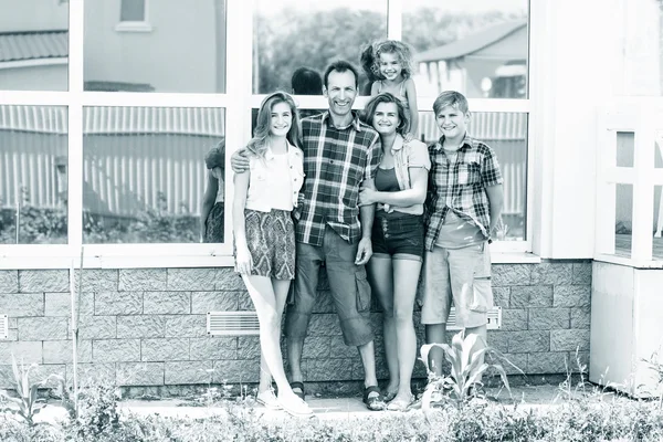 Große glückliche Familie — Stockfoto