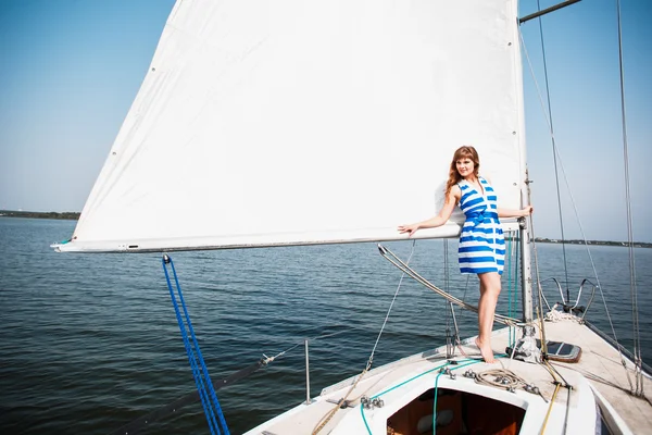 Woman posing on the yacht — Stock Photo, Image
