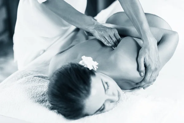 Woman enjoying massage. — Stock Photo, Image