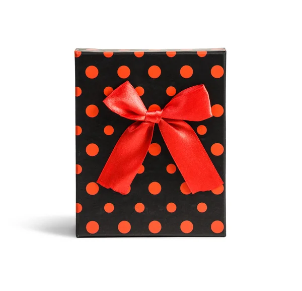 Rot gepunktete Geschenkbox mit Schleife — Stockfoto