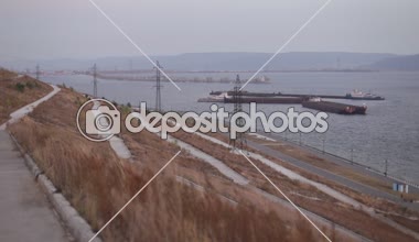 Deniz ve gemi anchorage, Rüzgar