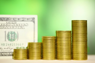 Grafik sikke. Finansal büyüme kavramı para. 100 dolar faturaları