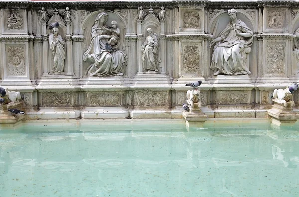 Fonte Gaia, Siena, Toscana, Itália — Fotografia de Stock