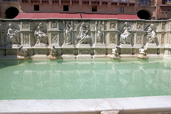 Fonte Gaia, Siena, Toscana, Itália — Fotografia de Stock