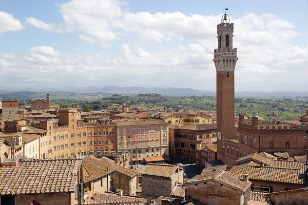 Pohled na historické město Siena, Toskánsko, Itálie — Stock fotografie