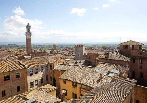 Pohled na historické město Siena, Toskánsko, Itálie — Stock fotografie