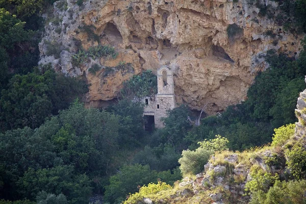 Biserica Rupestriană Lungul Canionului Sculptat Râul Gravina Unde Află Matera — Fotografie, imagine de stoc