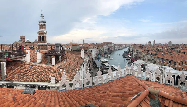 Venedik Teki Büyük Kanal Boyunca Binalar Tekneler Talya Nın Kuzeydoğusunda — Stok fotoğraf