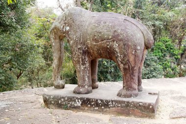 Doğu mebon tapınak kalıntıları